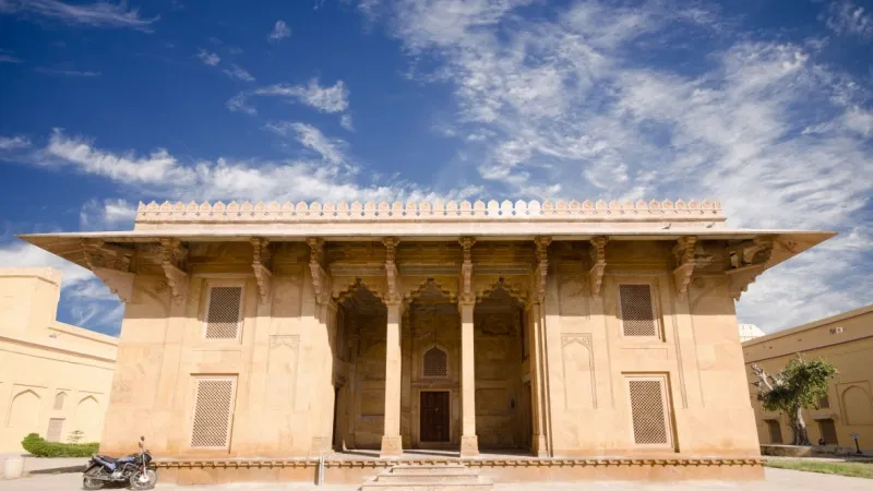 Akbars Palace