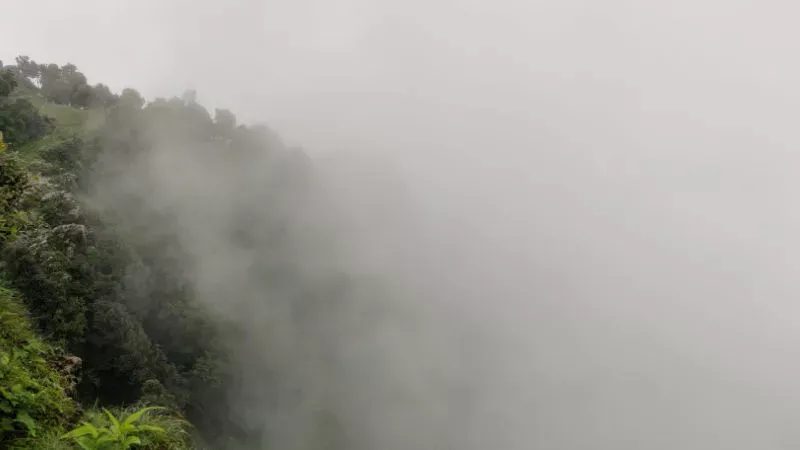 Cloud’s End: Stunning Hilltown Views