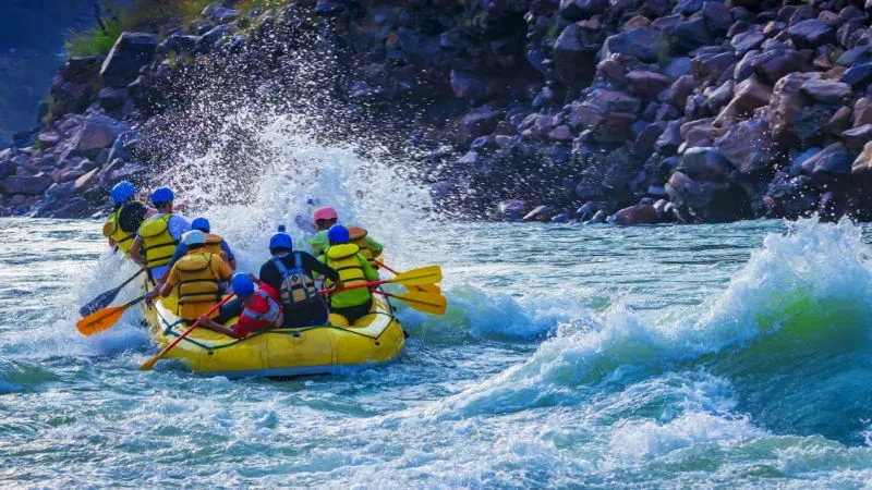 River Rafting in Manali: Navigate through the Thrilling Waves of Beas River