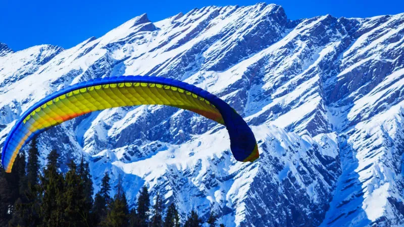 Paragliding in Dharamshala: Get a 360 Panorama of the Town