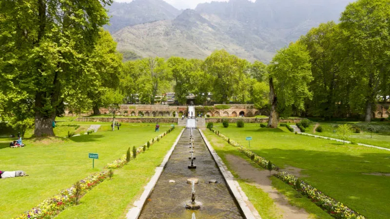 Nishat Bagh: A Memorable Garden with Outstanding Backdrop