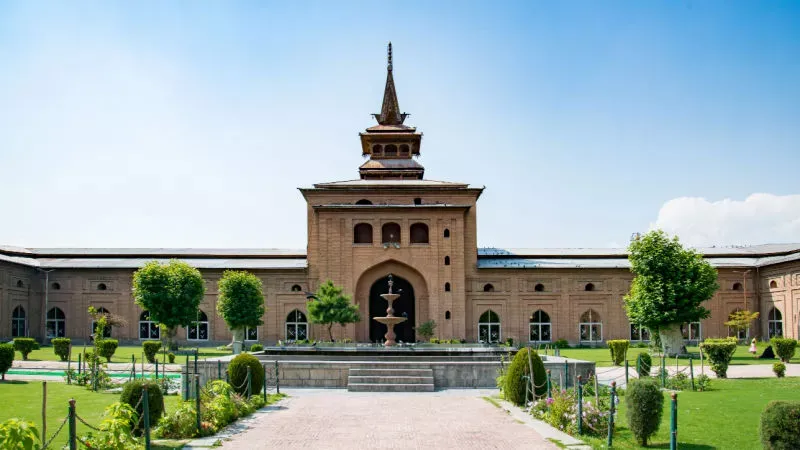 Jamia Masjid: Appreciating the Magnificent Architecture