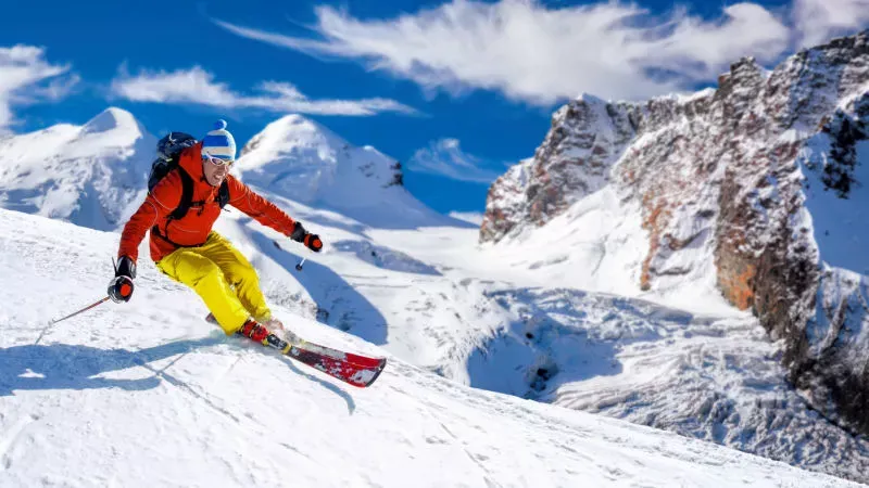 Skiing in Shimla: Ski Beyond Your Limits on White Slopes