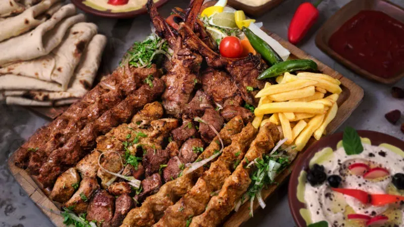 تذوق أشهى المأكولات العربية الأصيلة مع مطعم هاشم