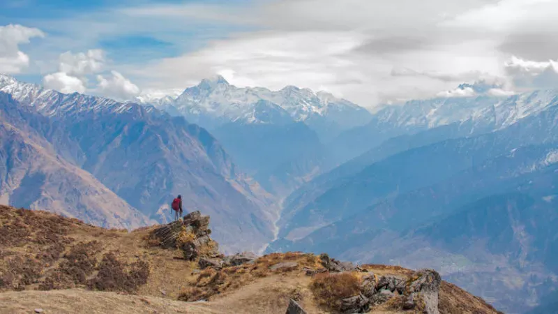 Trekking to Gorson Bugyal