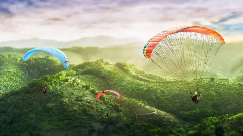 Paragliding: Experience a Break from Gravity 