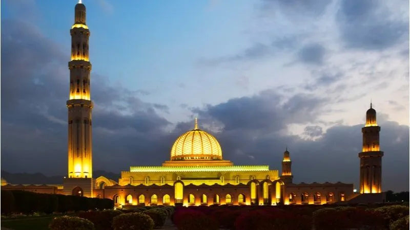 المسجد الكبير: اشعر بأجواء الله الجذابة