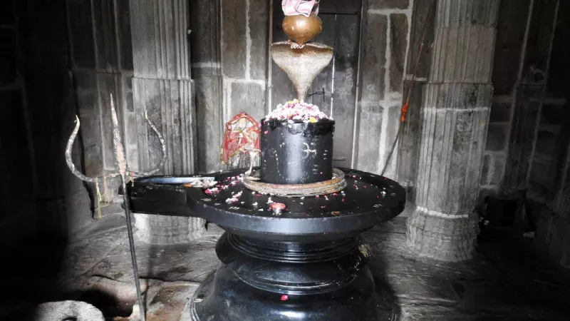 Seek Blessings at Neelkanth Mahadev Temple