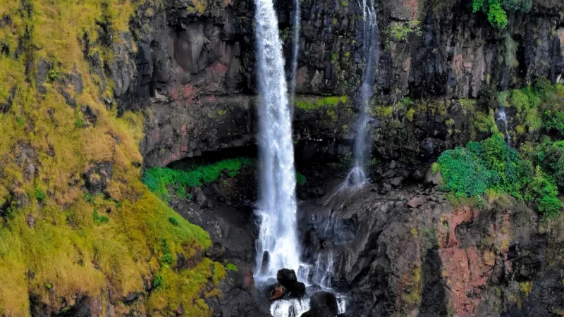Swim in the Lingmala Falls