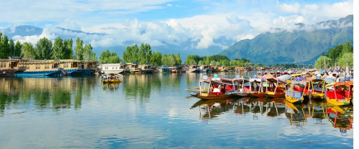 Places to Visit in Jammu and Kashmir: Magnify Your Heart amidst Astounding Landscapes