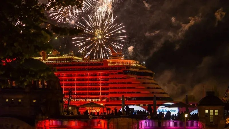 Watch Fireworks from a Boat on the Spree River