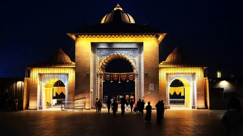 Shri Kashi Vishwanath Temple