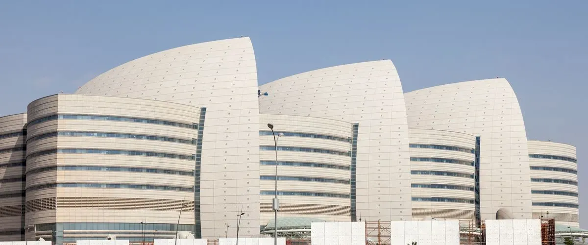 المستشفيات في قطر: مرافق طبية لسفر آمن