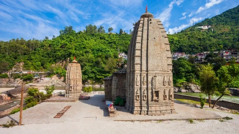 Top 10 Places to Visit in Mandi: Temples, Architecture and Lakes