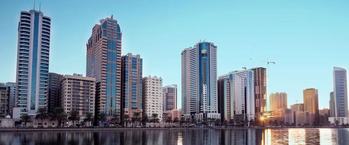 أفضل ٦ منتجعات في الشارقة، الإمارات العربية المتحدة لإقامة مريحة في ثالث أكبر مدينة بالإمارات العربية المتحدة