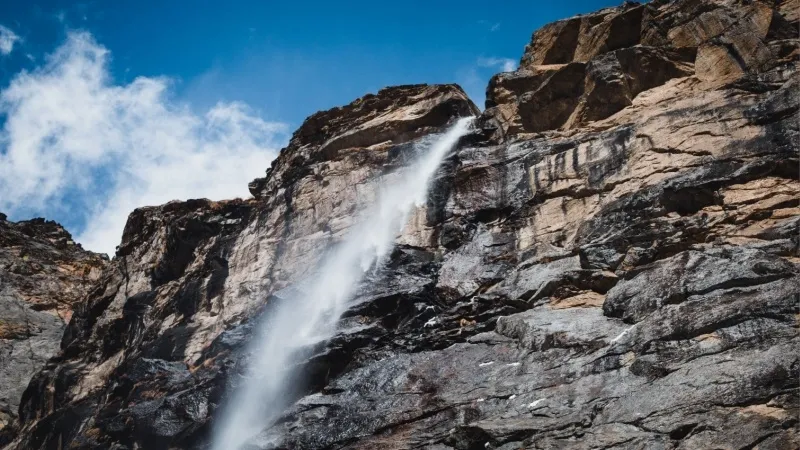 Vasundhara Falls