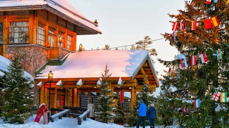 Meet Santa at Roosevelt Cottage