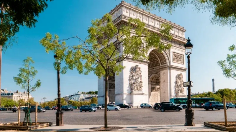 Avenue des Champs-Élysées (Paris, France)