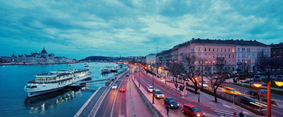 Top 8 Christmas Cruises Around the World for Festive Escape