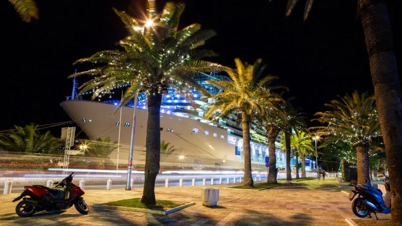 What to Expect Aboard the Christmas Cruise