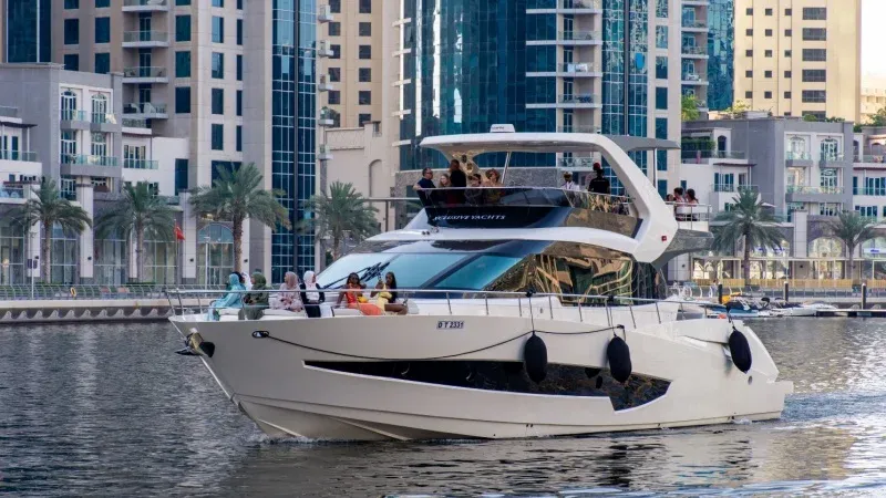 Yacht Tour, Dubai Marina