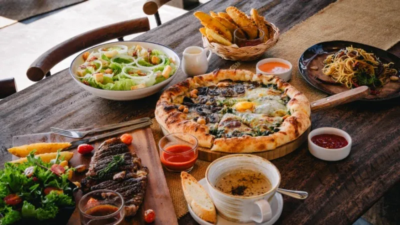 BLU Pool & Garden Bar