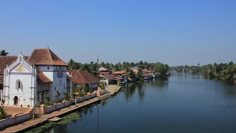 How to Reach Champakulam