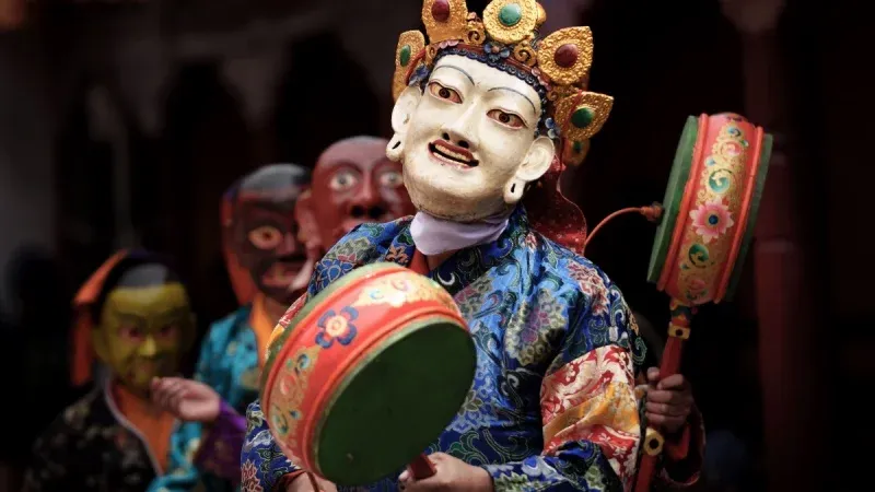 Unfurling of Thangkas