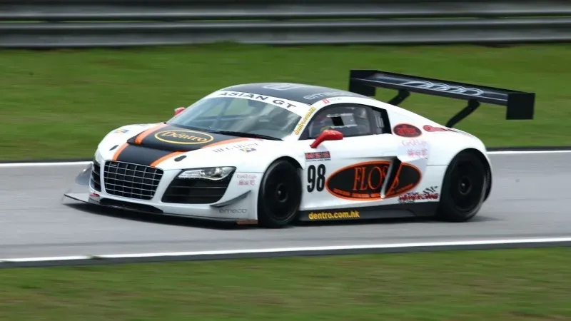 دعم السباقات والسيارات الخارقة