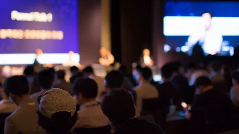 مناطق اللقاء والتعارف