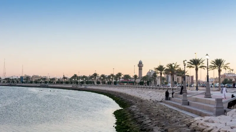 تعرف أكثر على كورنيش الدمام