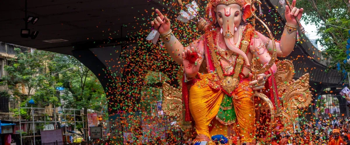 Ganesh Chaturthi 2025: Dates, Puja Timings, Rituals & Top Places to Celebrate