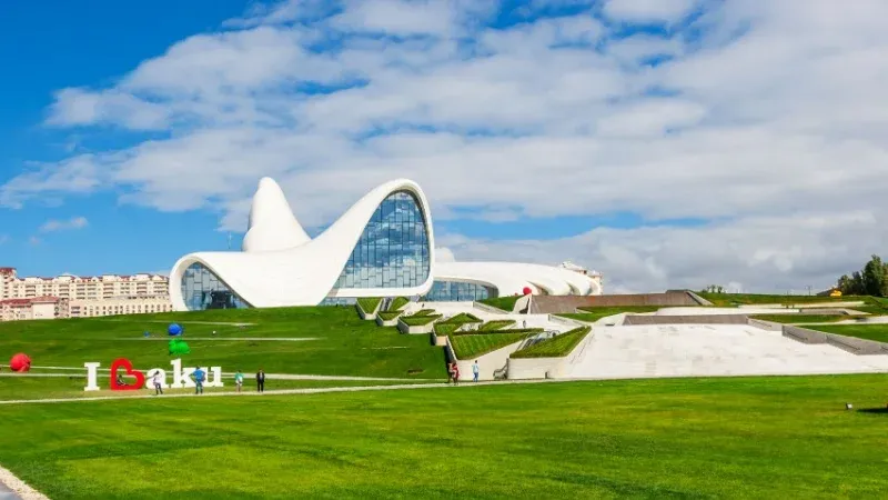 اكتشف مركز حيدر علييف