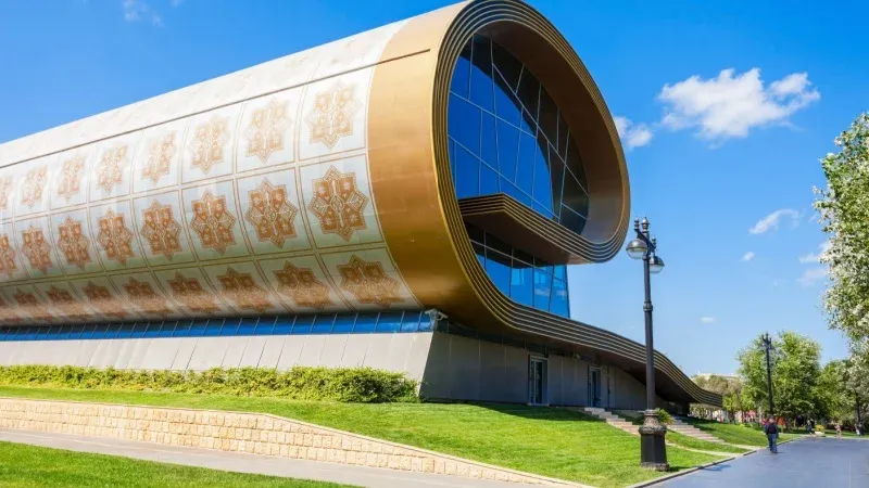 زيارة متحف السجاد في أذربيجان