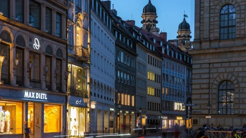 Maximilianstrasse, Munich