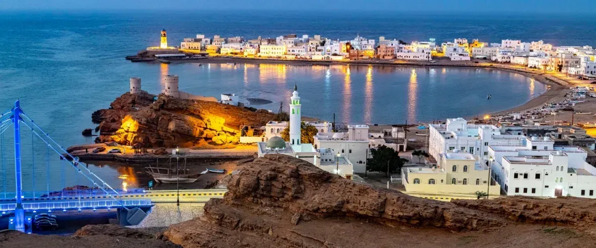 أشياء يمكنك القيام بها في صور: دليل لأهم المعالم السياحية والتجارب العمانية المميزة