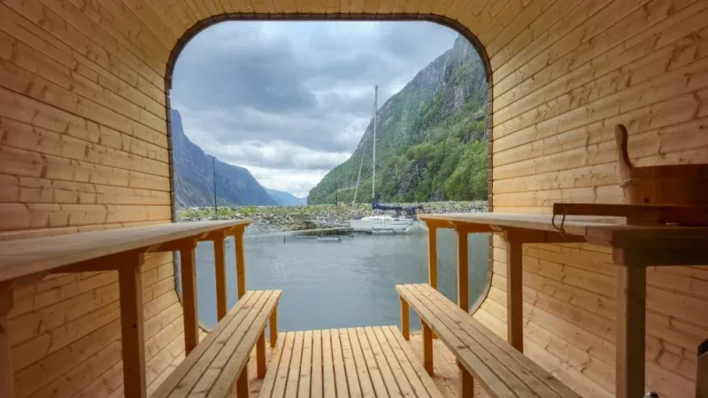 Lakeside Sauna & Arctic Bath