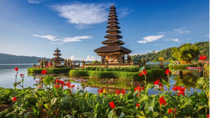 Places to visit in Bali - Pura Ulun Danu Bratan