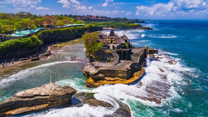 Places to visit in Bali - Tanah Lot Temple