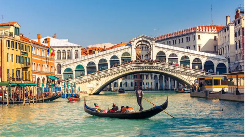  Venice On A Gondola