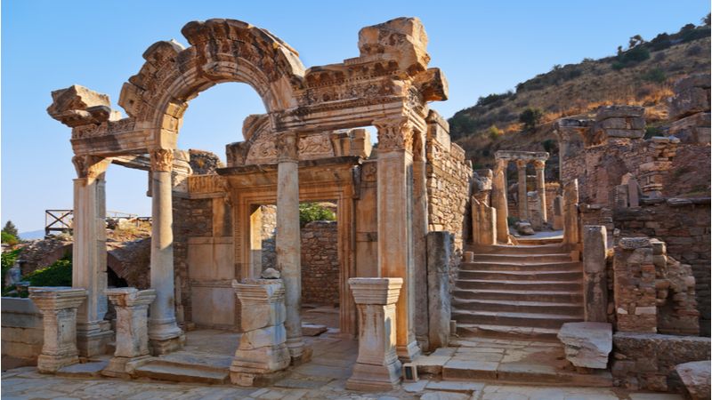 Discovering The Beauty Of Past At The Ruins Of Ephesus