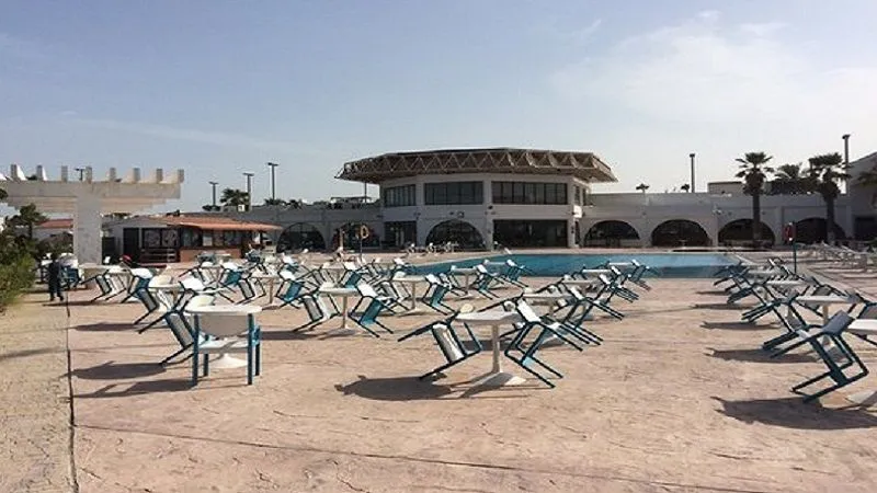 Oasis Hotel And Beach Club