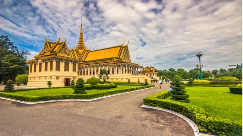 Phnom Penh Palace- Opulent Architecture 