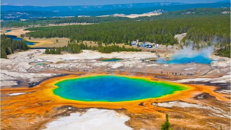 Visit The Yellowstone National Park In Wyoming