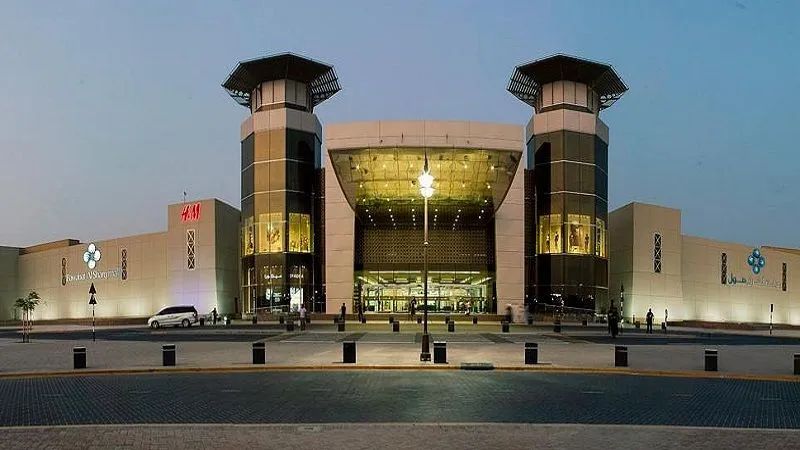 Red Tag  Bawabat Sharq Mall