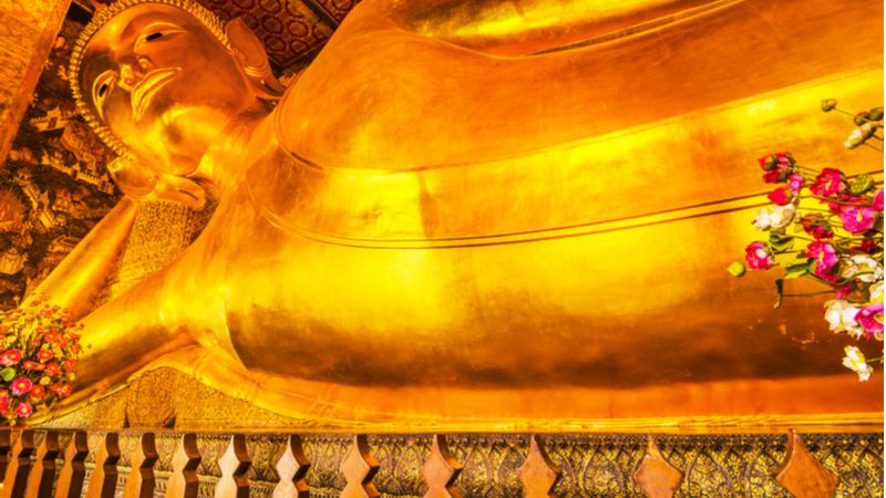 Be Amazed By The Reclining Buddha At Wat Pho