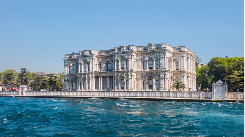 Explore The Glamorous Beylerbeyi Palace