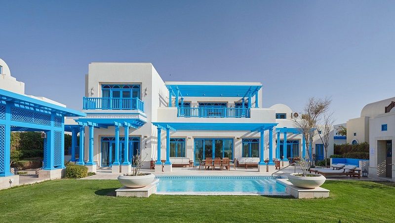 Hilton Salwa Beach Resort & Villas