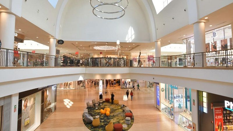 Spain Malls: Top 10 Concrete Marvels for an Overwhelming Shopping Spree