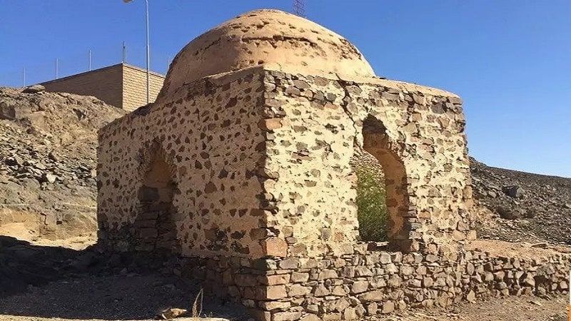 Exploring the Cave of Bani Haram, the Icon of Battle of Trench